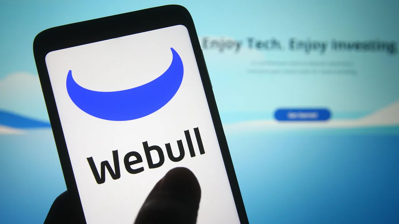Webull Stock After the House China Report: Bull and Bear…
