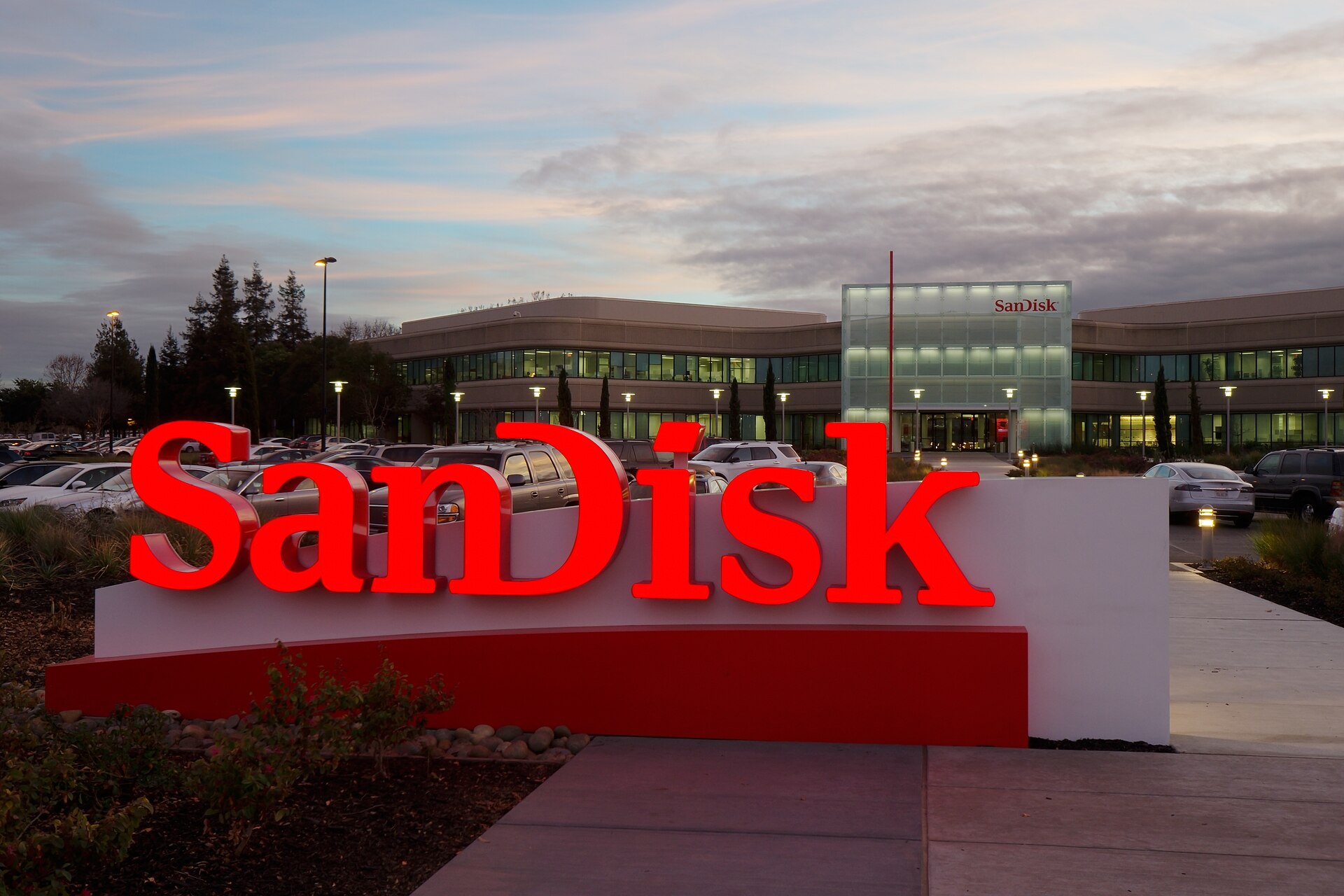 Sandisk (SNDK) Stock: $1,238 Three Sessions Before 29…